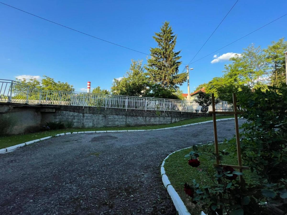 Sunny Garden Apartment Сараево Экстерьер фото